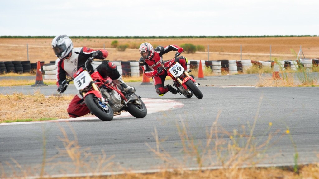 motopoliza.com en la moto3 cup