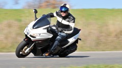 aprilia srv850