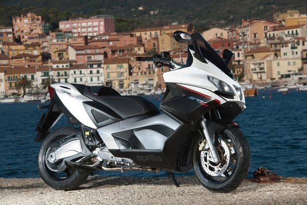 MegaScooter Aprilia-SRV850