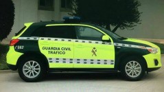 coche guardia civil amarillo fosforito