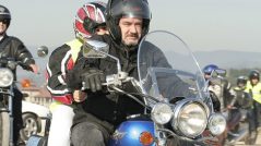 Multa por viajar con el casco modular abierto