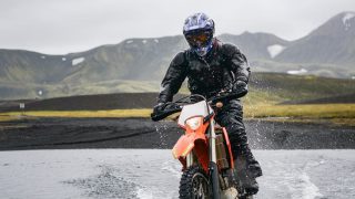 chaqueta obligatoria para pilotar en moto