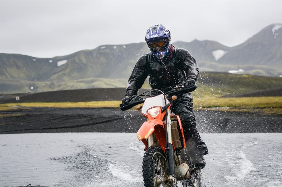 chaqueta obligatoria para pilotar en moto