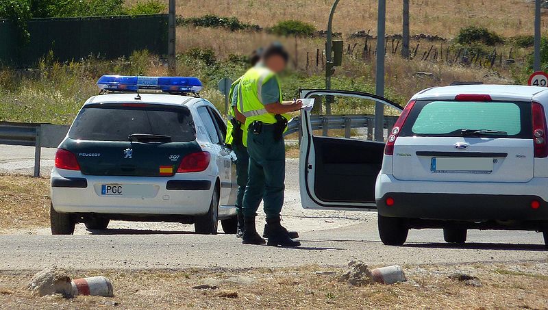 800px-Peugeot_307_Guardia_Civil